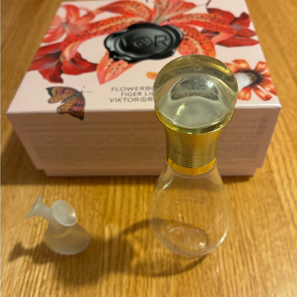 Bundle/Viktor & Rolf Perfume Box, J’Adore & Chanel Chloe Perfume Bottles